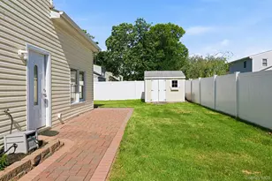 327 Broadway, Port Jefferson Station, NY 11776 - Photo 34