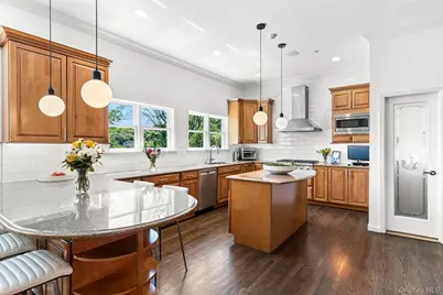 3 Lewis Avenue, Dobbs Ferry, NY 10522 - Photo 12