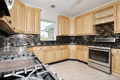 1302 Parkview Drive, Spring Valley, NY 10977 - Photo 6