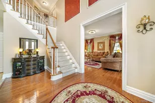 27 Deangelis Dr, Monroe, NY 10950 - Photo 2