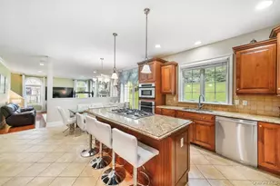 27 Deangelis Dr, Monroe, NY 10950 - Photo 8