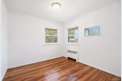 72 Winthrop Road, Plainview, NY 11803 - Photo 20