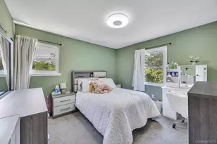 48 E Grove St, Massapequa, NY 11758 - Photo 20