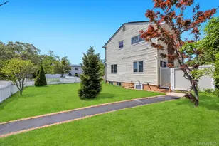 48 E Grove St, Massapequa, NY 11758 - Photo 40