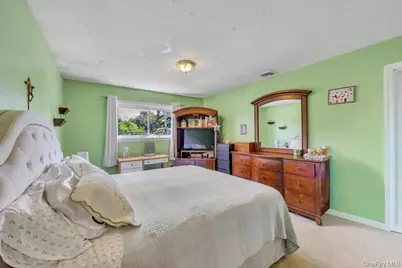 48 E Grove Street, Massapequa, NY 11758 - Photo 18