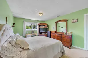 48 E Grove St, Massapequa, NY 11758 - Photo 18