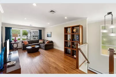28 Satinwood Road, Bayville, NY 11709 - Photo 4