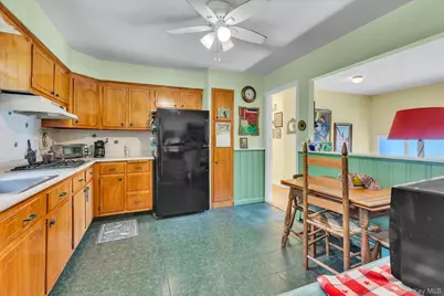 261 W Pulaski Road, Huntington Station, NY 11746 - Photo 14