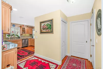 2683 Peconic Avenue, Seaford, NY 11783 - Photo 20