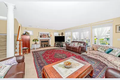 2683 Peconic Avenue, Seaford, NY 11783 - Photo 16