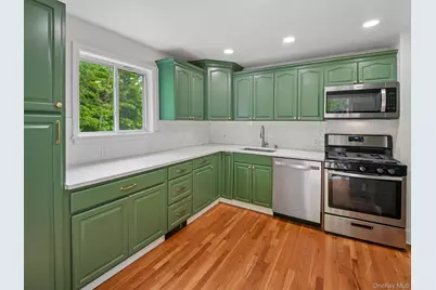 27 Boulder Avenue, Hillburn, NY 10931 - Photo 12
