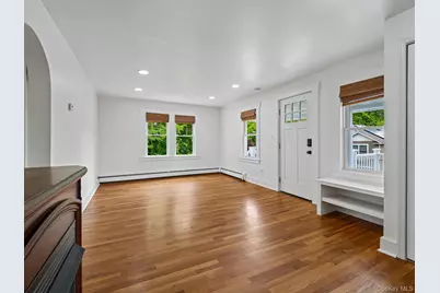27 Boulder Avenue, Hillburn, NY 10931 - Photo 8