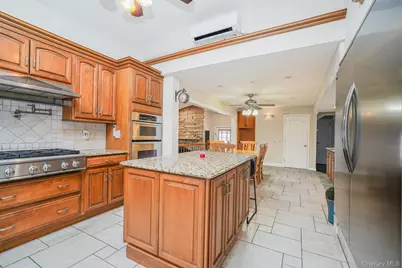 106 Lander Avenue, New York, NY 10314 - Photo 8