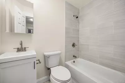 9547 115th Street, Richmond Hill, NY 11419 - Photo 32