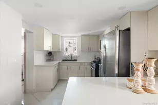 161-28 98th St, Howard Beach, NY 11414 - Photo 8