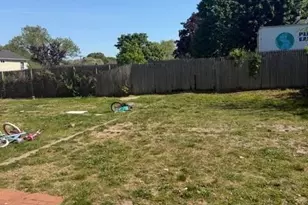 2 Date St, Central Islip, NY 11722 - Photo 4