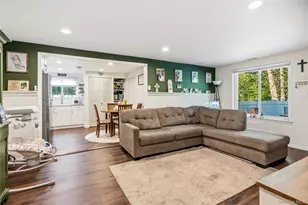 128 Birchwood Rd, Medford, NY 11763 - Photo 8