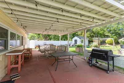 83 Brittle Lane, Hicksville, NY 11801 - Photo 20