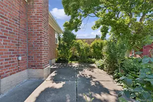 151-42 24th Ave, Whitestone, NY 11357 - Photo 22