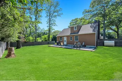 19 Oakland Avenue, Miller Place, NY 11764 - Photo 32