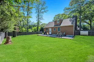 19 Oakland Ave, Miller Place, NY 11764 - Photo 32