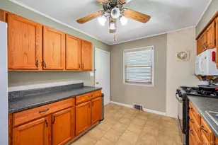 19 Oakland Ave, Miller Place, NY 11764 - Photo 8