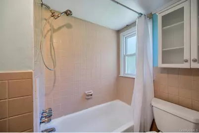 19 Oakland Avenue, Miller Place, NY 11764 - Photo 24