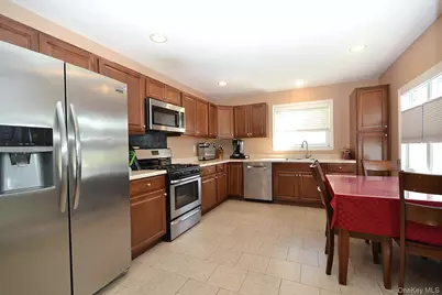 19 Viceroy Place, Port Jefferson Station, NY 11776 - Photo 6