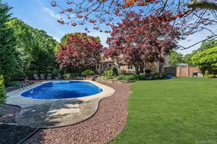 18 Ron Ct, Commack, NY 11725 - Photo 32