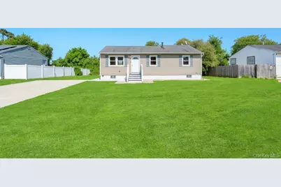 941 Provost Avenue, Bellport, NY 11713 - Photo 2