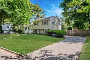 41 Brand Dr, Huntington, NY 11743 - Photo 28