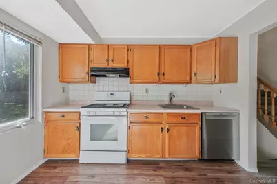 41 Brand Drive, Huntington, NY 11743 - Photo 8