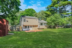 41 Brand Dr, Huntington, NY 11743 - Photo 26
