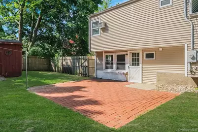41 Brand Drive, Huntington, NY 11743 - Photo 24