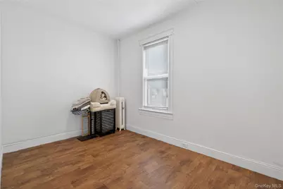 117 Greenvale Avenue, Yonkers, NY 10703 - Photo 14