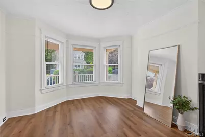 117 Greenvale Avenue, Yonkers, NY 10703 - Photo 8