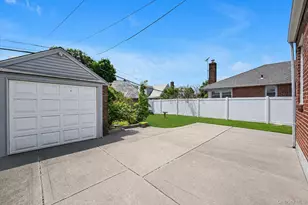 163-14 25th Dr, Flushing, NY 11358 - Photo 18