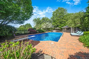 19 Sweetgum Ln, Miller Place, NY 11764 - Photo 12