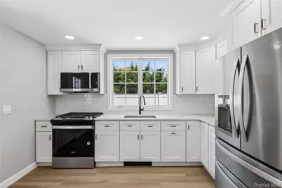 11 Park Avenue #1A, Babylon, NY 11702 - Photo 4