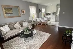 4 West Ct, Bethpage, NY 11714 - Photo 2