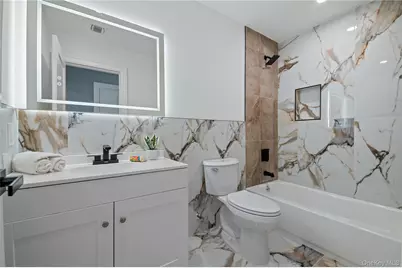 845 Islip Avenue, Central Islip, NY 11722 - Photo 32