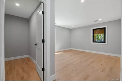 845 Islip Avenue, Central Islip, NY 11722 - Photo 18