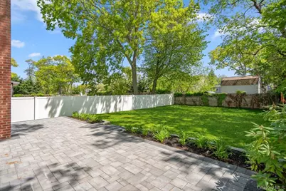 165 Livingston Avenue, Babylon, NY 11702 - Photo 34
