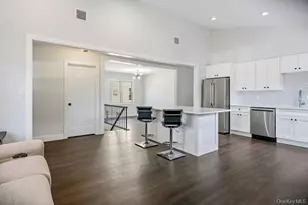 165 Livingston Ave, Babylon, NY 11702 - Photo 8