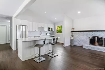 165 Livingston Avenue, Babylon, NY 11702 - Photo 6