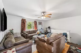 225-08 Stronghurst Ave, Queens Village, NY 11427 - Photo 10
