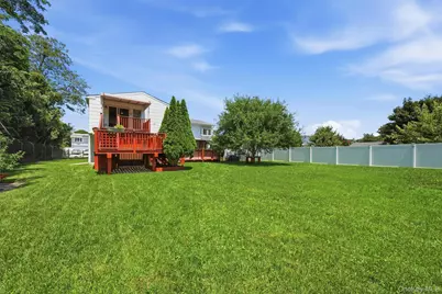 58 Oakridge Drive, Bay Shore, NY 11706 - Photo 6
