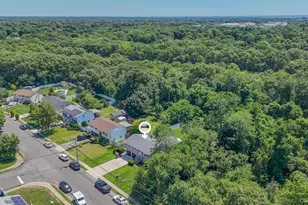 58 Oakridge Dr, Bay Shore, NY 11706 - Photo 16
