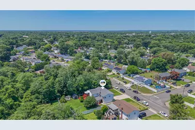 58 Oakridge Drive, Bay Shore, NY 11706 - Photo 14