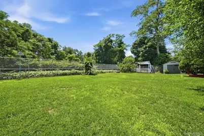 58 Oakridge Drive, Bay Shore, NY 11706 - Photo 10